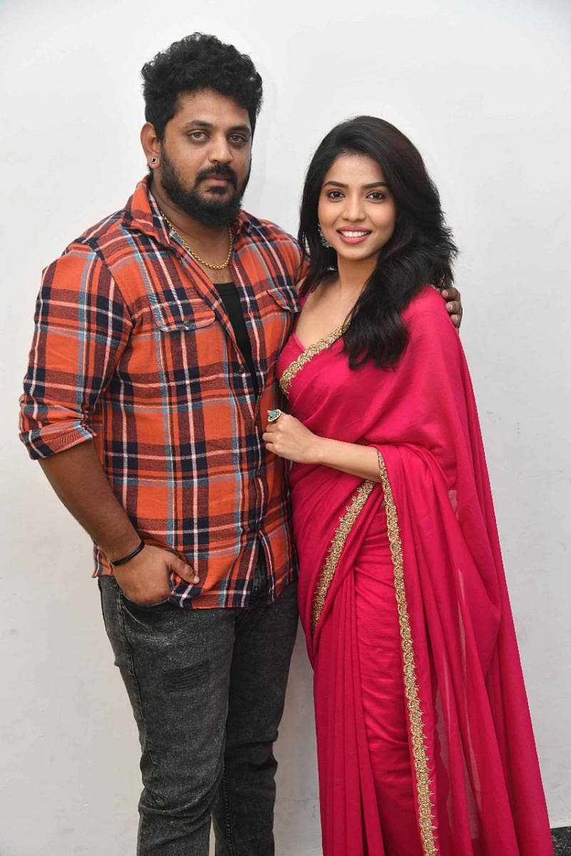 ಆರ್ಯನ್ ಸೂರ್ಯ, ಕಾಶಿಮಾ ರಫಿ