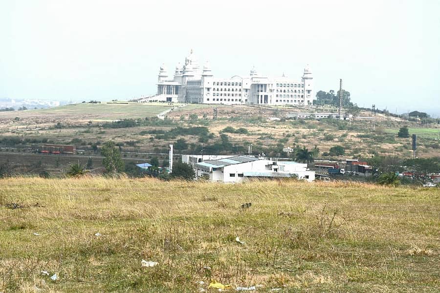 ಪ್ರತಿವರ್ಷ ಪ್ರತಿಭಟನಾ ಸ್ಥಳಕ್ಕೆ ಬಳಸುತ್ತಿದ್ದ ಬೆಳಗಾವಿ ತಾಲ್ಲೂಕಿನ ಕೊಂಡಸಕೊಪ್ಪದ ಭೂಮಿ