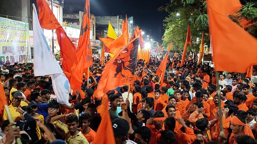 ಹನುಮಾನ್ ಮಾಲಾಧಾರಿಗಳ ಸಂಕೀರ್ತನಾ ಯಾತ್ರೆ