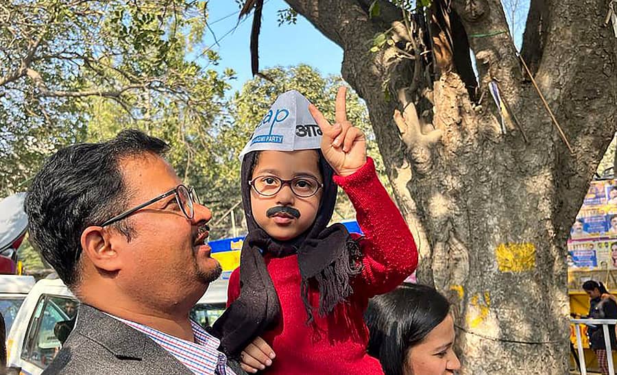 ದೆಹಲಿಯಲ್ಲಿ ಎಎಪಿ ಕಾರ್ಯಕರ್ತರ ಸಂಭ್ರಮ –ಪಿಟಿಐ ಚಿತ್ರ