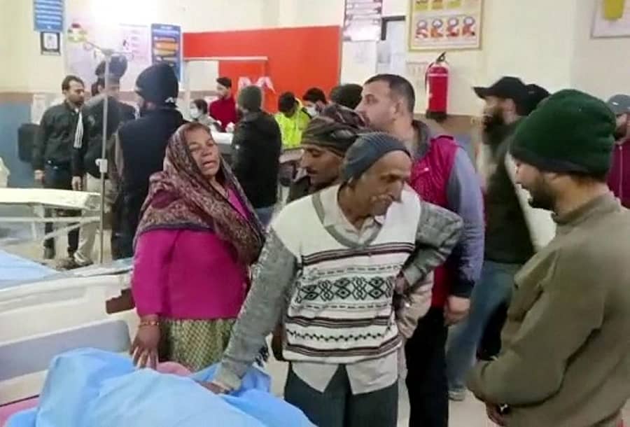 ಆಸ್ಪತ್ರೆಯಲ್ಲಿ ಮೃತ ಸಂಬಂಧಿಕರ ರೋಧನ 