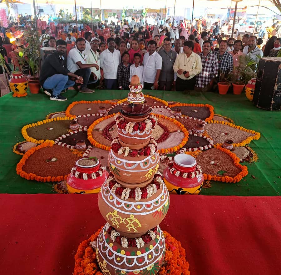 ಬೀದರ್ ಉತ್ಸವ ಅಂಗವಾಗಿ ಆಯೋಜಿಸಿದ ರೈತ ಮೇಳದಲ್ಲಿ ಗಮನ ಸೆಳೆದ ಸಿರಿಧಾನ್ಯ ರಂಗೋಲಿ