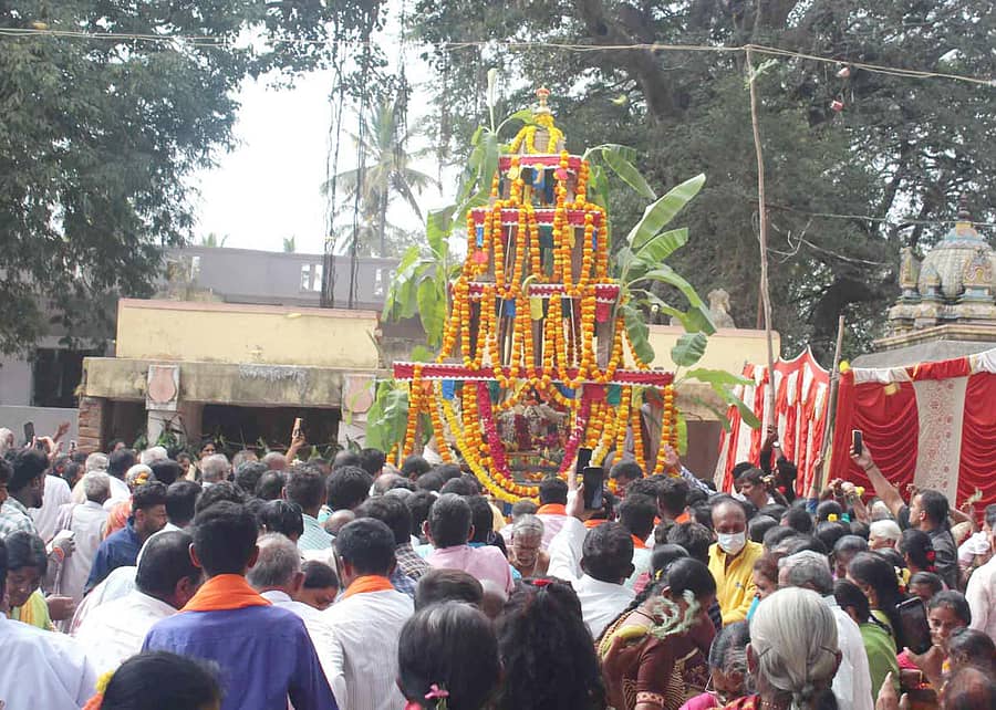 ದೊಡ್ಡಬಳ್ಳಾಪುರದ ಅರ್ಕಾವತಿ ಕ್ಷೇತ್ರದಲ್ಲಿ ಮಂಗಳವಾರ ಶ್ರೀಸೀತಾ ರಾಮಚಂದ್ರಸ್ವಾಮಿ ಬ್ರಹ್ಮ ರಥೋತ್ಸವ ನಡೆಯಿತು