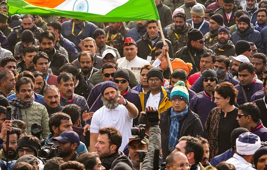 ಶ್ರೀನಗರದಲ್ಲಿ ಭಾನುವರ ನಡೆದ ಭಾರತ್ ಜೋಡೊ ಯಾತ್ರೆಯಲ್ಲಿ ರಾಹುಗಾಂಧಿ, ಪ್ರಯಾಂಕ ಗಾಂಧಿ ಅವರೊಂದಿಗೆ ಹೆಜ್ಜೆ ಹಾಕಿದ ಜನಸ್ತೋಮ – ಪಿಟಿಐ ಚಿತ್ರ