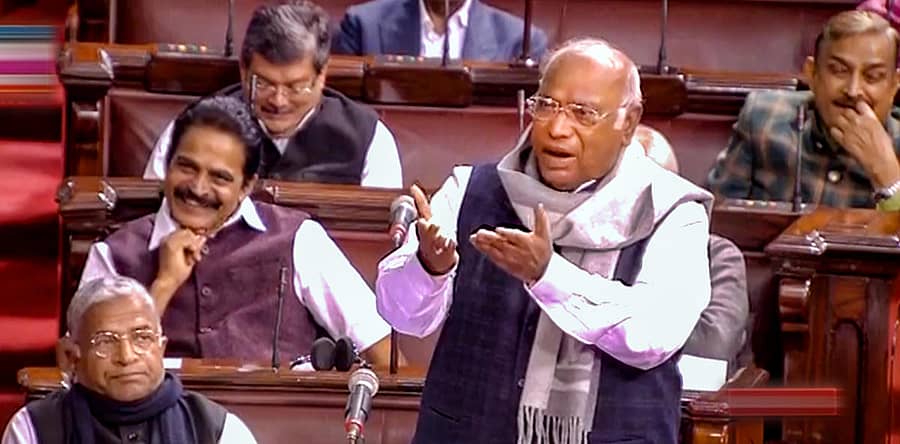 ಮಲ್ಲಿಕಾರ್ಜುನ ಖರ್ಗೆ ಅವರು ರಾಜ್ಯಸಭೆಯಲ್ಲಿ ಬುಧವಾರ ಮಾತನಾಡಿದರು –ಪಿಟಿಐ ಚಿತ್ರ