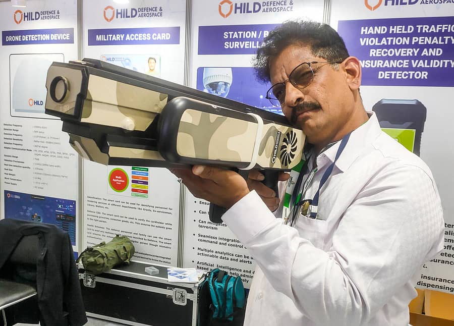 ಆಂಟಿ ಡ್ರೋನ್ ಸಿಸ್ಟಮ್ ಚಾಲೆಂಜರ್–6 ಡ್ರೋನ್ ಜಾಮರ್