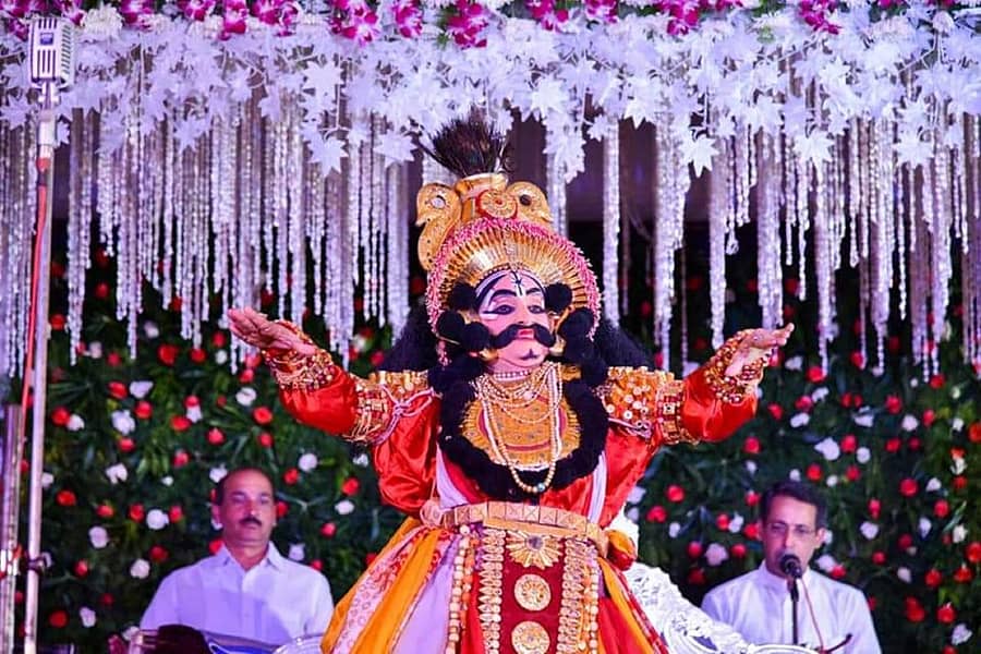 ಶಿರಸಿಯ ಯಕ್ಷಕಲಾ ಸಂಗಮದ ಕಲಾವಿದೆಯಿಂದ ಯಕ್ಷ ನೃತ್ಯ ಪ್ರದರ್ಶನ...