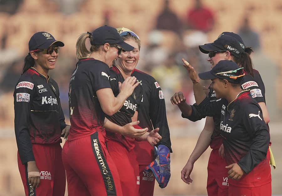 ಆರ್‌ಸಿಬಿ ತಂಡದ ಆಟಗಾರ್ತಿಯರು