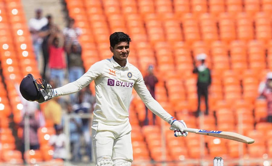 ಶತಕದ ಸಂಭ್ರಮಾಚಣೆಯಲ್ಲಿ ಶುಭಮನ್ ಗಿಲ್: ಪಿಟಿಐ ಚಿತ್ರ