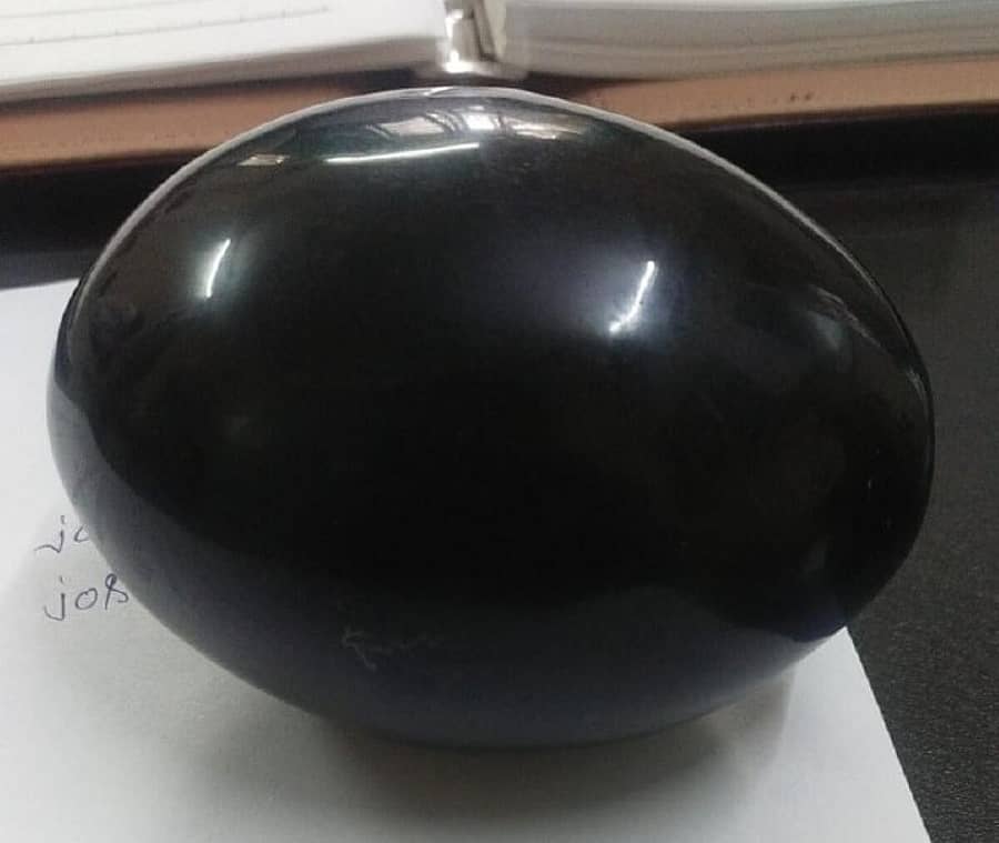 ಸಿಸಿಬಿ ಪೊಲೀಸರು ಆರೋಪಿಗಳಿಂದ ಜಪ್ತಿ ಮಾಡಿರುವ ಕಲ್ಲು