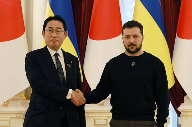 ಫೆಮಿಯೊ ಕಿಶಿದಾ ಮತ್ತು ವೊಲೊಡಿಮಿರ್ ಝೆಲೆನ್ಸ್ಕಿ