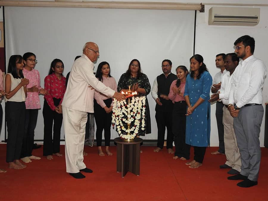 ಹುಬ್ಬಳ್ಳಿಯ ಭಾರತೀಯ ಲೆಕ್ಕ ಪರಿಶೋಧನಾ ಸಂಸ್ಥೆಯ ಹುಬ್ಬಳ್ಳಿ ಶಾಖೆಯಲ್ಲಿ ಇತ್ತೀಚೆಗೆ ಮಹಿಳಾ ದಿನಾಚರಣೆ ಕಾರ್ಯಕ್ರಮ ಜರುಗಿತು. ಸಂಸ್ಥೆ ಅಧ್ಯಕ್ಷೆ ಮಲ್ಲಿಕಾರ್ಜುನ್ ಪಿಸೆ, ಕಾರ್ಯದರ್ಶಿ ಧನರಾಜ ಮುನ್ನೋಳ್ಳಿ, ಆರ್ಜೆ ಅಂಕಿತಾ ಇದ್ದಾರೆ