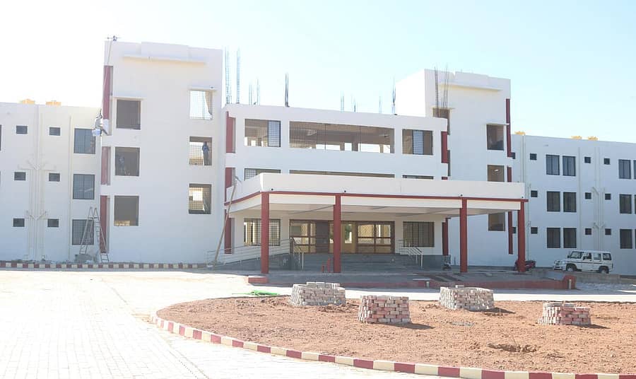 ಯಲ್ಲಮ್ಮನ ಗುಡ್ಡದಲ್ಲಿ ನಿರ್ಮಿಸಿದ ಪರಶುರಾಮ ವಸತಿ ನಿಲಯ