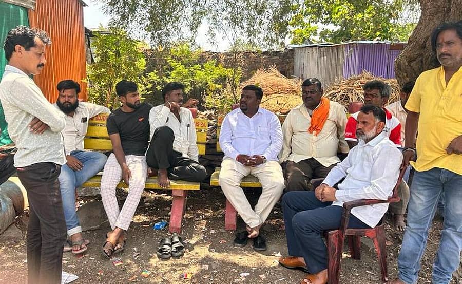 ಕಮಲನಗರ ತಾಲ್ಲೂಕಿನ ವಿವಿಧ ಗ್ರಾಮಗಳಿಗೆ ಜೆಡಿಎಸ್ ಮುಖಂಡ ಅವಿನಾಶ ಶಿಂಧೆ ಭೇಟಿ ನೀಡಿದರು