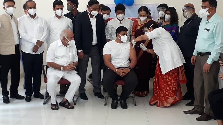 18 ವರ್ಷಕ್ಕಿಂತ ಮೇಲ್ಪಟ್ಟವರಿಗೆ 3 ನೇ ಸುತ್ತಿನ ಲಸಿಕೆ ನೀಡುವ ಕಾರ್ಯಕ್ರಮಕ್ಕೆ ಮುಖ್ಯಮಂತ್ರಿ ಬಿ.ಎಸ್. ಯಡಿಯೂರಪ್ಪ