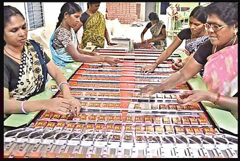 माचिस व्यापारियों का 14 साल का वनवास ख़त्म, 1 दिसंबर से 1 रुपये की माचिस डिब्बी 2 रुपये में मिलेगी