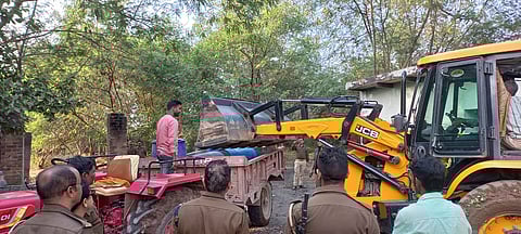 अवैध शराब निर्माण/बिक्री के दृष्टिगत कबूतरा डेरा दातार नगर (परवई) में दी गई दबिश 