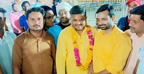 गुजरात प्रदेश कांग्रेस कमेटी के कार्यकारी अध्यक्ष एवं अटेर पूर्व विधायक ने मां पीताम्बरा पीठ पर की पूजा अर्चना