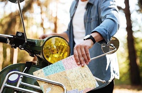 भारत में बिना किसी कानूनी झंझट के लंबी बाइक यात्रा की योजना कैसे बनाएं