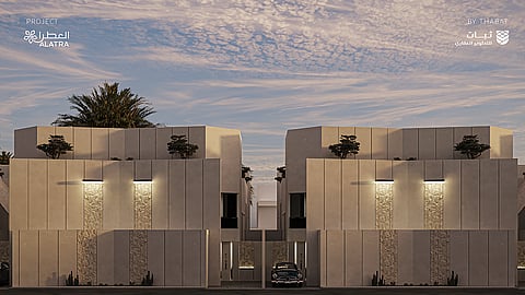 تتميَّز فلل "العطرا" بفخامتها ورحابتها وواجهاتٍ خارجيةٍ فخمة