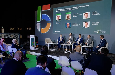 أثناء المؤتمر الدولي للمقاولات