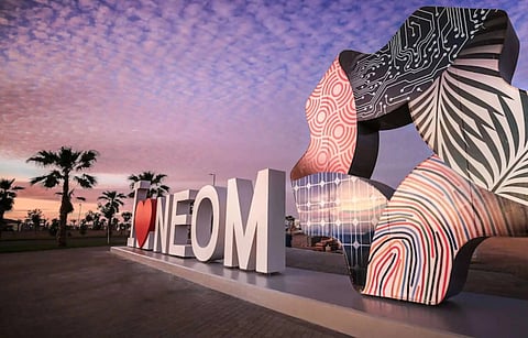 مشروع "نيوم" يواصل التقدم 