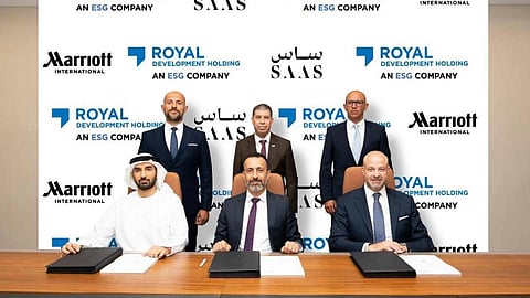 خلال مراسم توقيع الاتفاقية