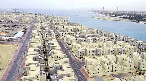 مشاريع الإسكان البحرينية تشهد تقدُّمًا ملحوظًا بمدينة سلمان