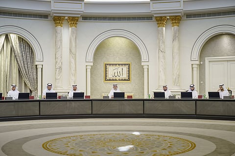 جانب من اجتماع المجلس التنفيذي لإمارة الشارقة