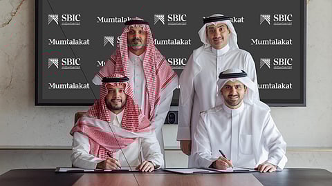 خلال توقيع الاتفاقية