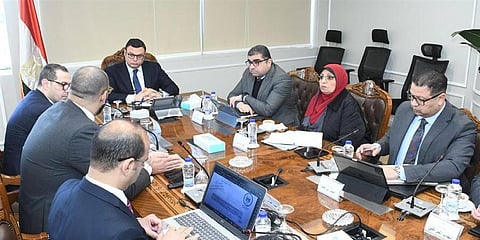 م. شريف الشربيني، وزير الإسكان المصري، خلال الاجتماع