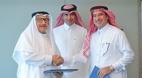 خلال توقيع الاتفاقية