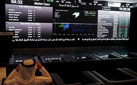  متعامل بسوق الأسهم السعودية 
