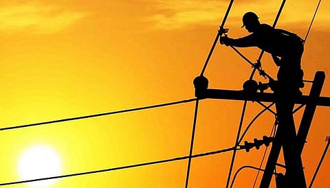 DISCOMs AT&C losses drop by 1% y-o-y to 15.4% in FY2022-23: Govt report