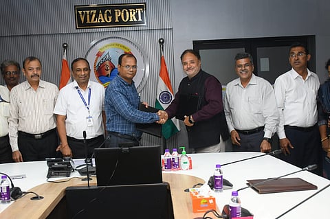 HSL signs contract with Visakhapatnam Port Authority for 60T BP Tug construction