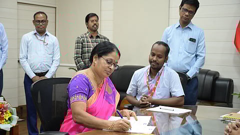 Madhubala Kalluri assumes charge as Director (Finance) of MIDHANI
