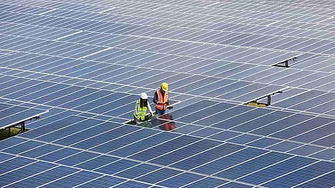 Alt="Solar Plant"