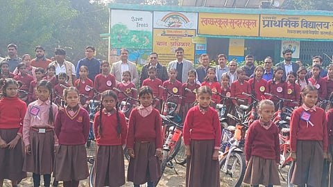 Alt="NHAI and ROADIS conduct cycle donation drive"