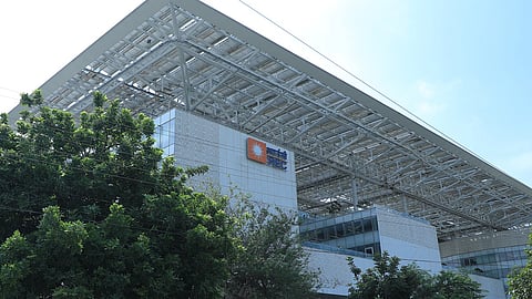 REC completes post-issuance assurance for $500 million and JPY 61.10 billion green bonds