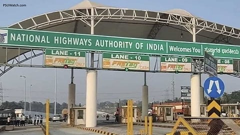 Alt="Cash Banned at NHAI Toll Plazas only UPI or FASTag will work"