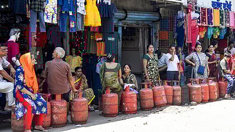 Govt steps up LPG supply, urges calm amid Hormuz concerns