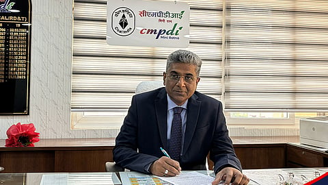 Alt="Director (Technical) of CMPDIL"