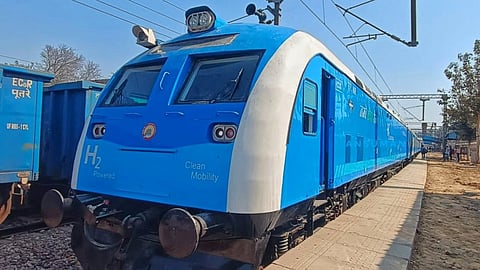 Alt="Hydrogen Train"