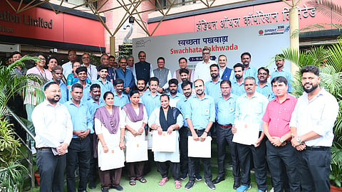 
Director (Refineries) Arvind Kumar with Swachhata Mitras along with team Indian Oil during the inauguration of Swachhata Pakhwada 2026 at Refineries Headquarters