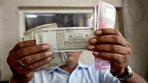 Alt="fake currency"
