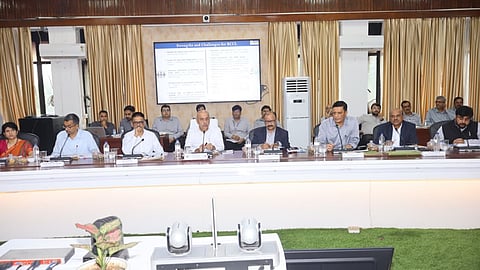 PMO Advisor Tarun Kapoor reviews BCCL’s coking coal strategy, Jharia rehabilitation plan