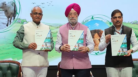 Alt="Govt will ask private fuel retailers not to cap petrol, diesel sales: Oil Secretary"