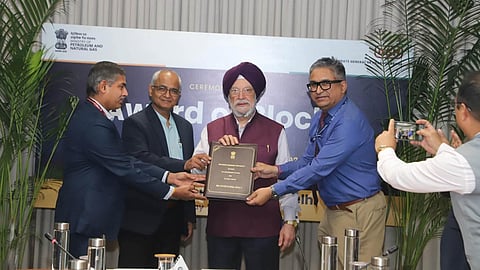 Alt="Oil India signs revenue-sharing contract for special CBM block in Singrauli"