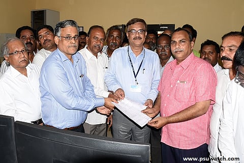 RINL opens retail outlet for small customers