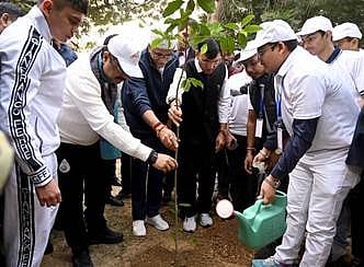 Over 10,000 MY Bharat Youth Volunteers Participate in ‘Humara Samvidhan Humara Swabhiman’ Padyatra in Delhi